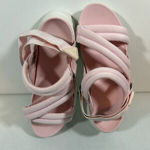 Ugg LA Sun Sneaker Sandal Sling Pink Size 7 Pink Fabric White Foam Base